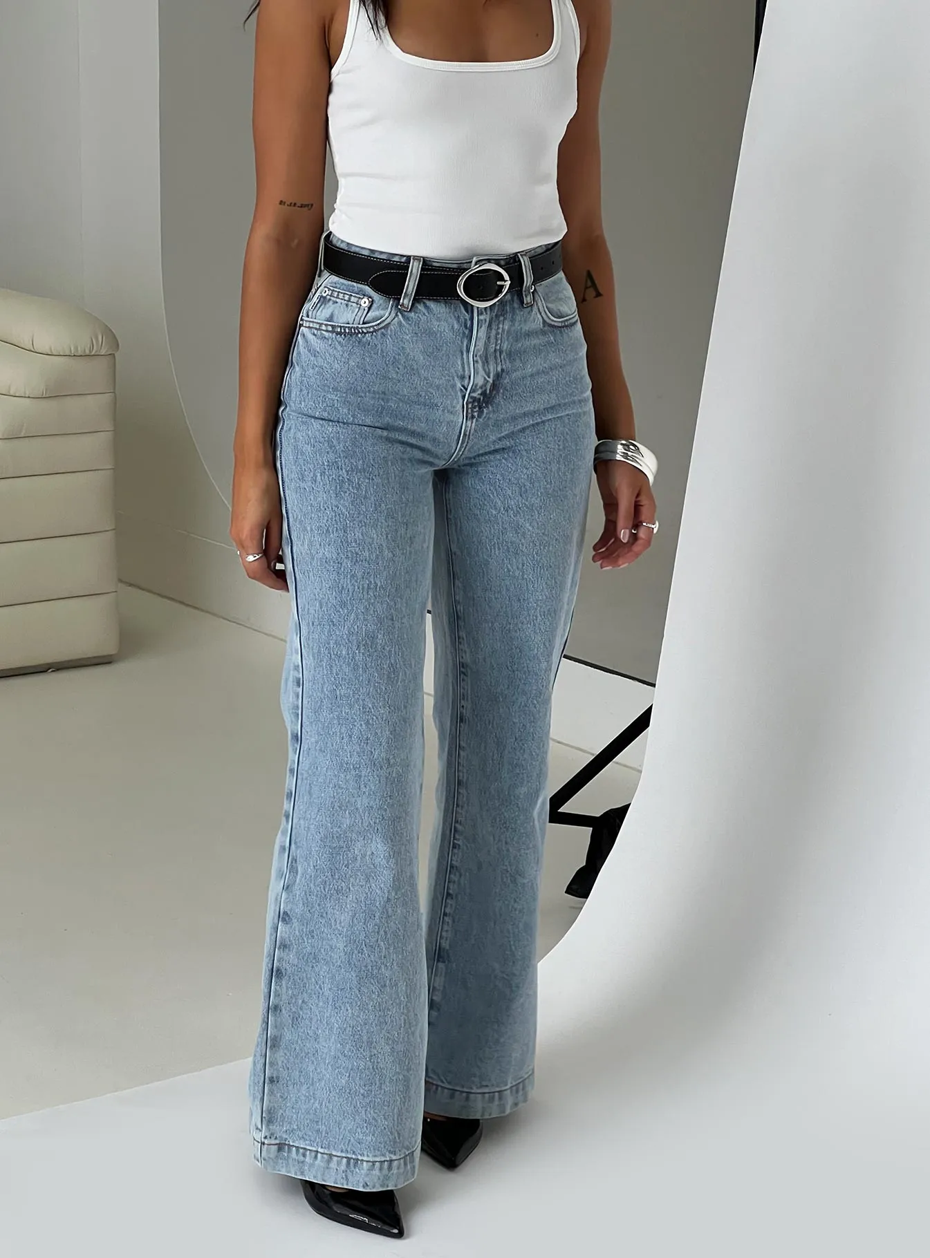 Goldie High Wide Jean Light Wash