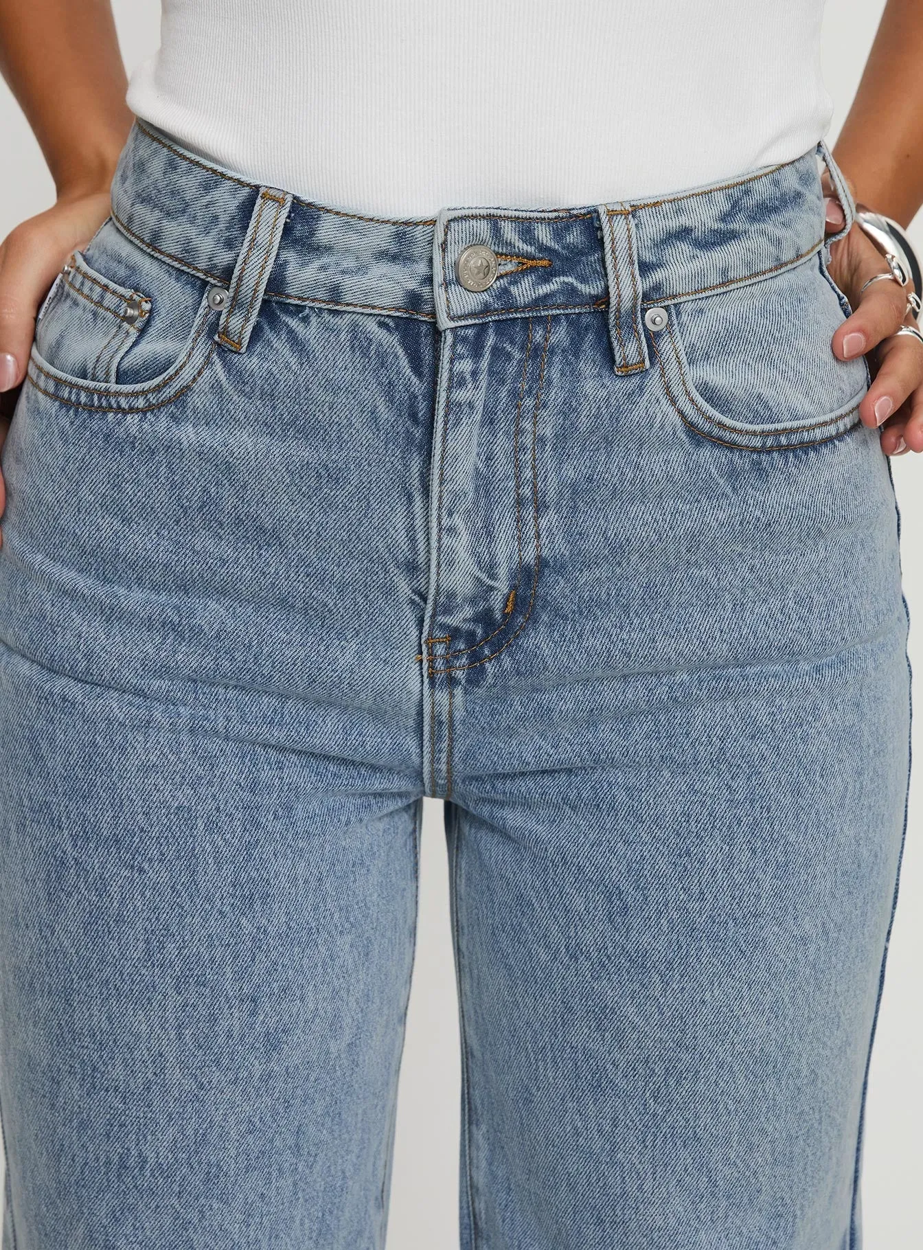Goldie High Wide Jean Light Wash